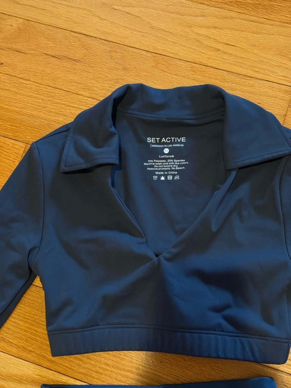 SET Active Blue Lagoon Luxeform Performance Top & Shorts Set - Picture 5 of 7